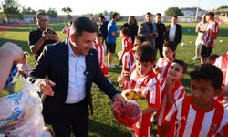 Başkan Arı, Nevşehir Spor Futbol Okulları'nda Geleceğin Yıldızlarıyla Buluştu