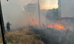 Nevşehir'de Binaların Arasında Çıkan Arazi Yangını Korkuttu