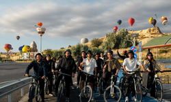 AK Gençler Balonlar Eşliğinde Pedal Çevirdi