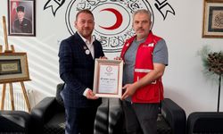 Nevşehirli İş İnsanı Murat Çopur'a Kızılay'dan Bronz Madalya