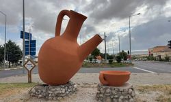 Avanos’un Simgesi Çanak ve Çömlek Heykelleri Yenilendi