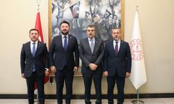 Nevşehir Belediye Başkanı Arı ve Milletvekilleri, Bakan Yusuf Tekin’i Ziyaret Etti