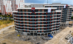 Nevşehir’de İnşaat Türk Bayraklarıyla Donatıldı!