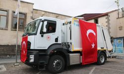Uçhisar Belediyesi’ne Yeni Çöp Kamyonu Hibe Edildi