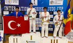 Altınyıldızlı Öğrencilerden Romanya’da Gurur Veren Başarı