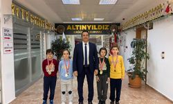 Satrançta Zirve Yine Altınyıldız’ın!