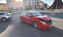 Nevşehir’de Hastane Kavşağı’nda Araçlar Çarpıştı