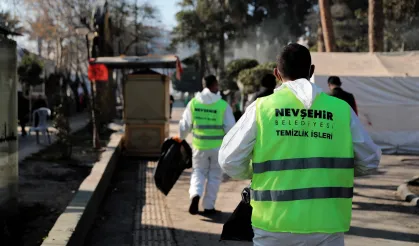 Nevşehir Belediyesi, Hatay’da Temizlik Çalışması Yürütüyor