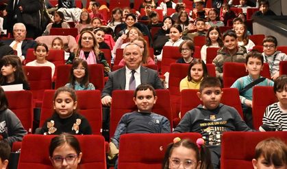 Vali Fidan çocuklarla Rafadan Tayfa Kapadokya'yı izledi
