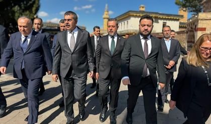 Milli Eğitim Bakanı Tekin Hacı Bektaş-ı Veli Türbesini Ziyaret Etti
