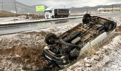 Nevşehir’de Dolu Yağışı Kazaya Neden Oldu: Minibüs Devrildi