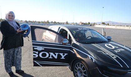 Nevşehir'de Şalvar ve Ralli: Kadınlara Özel Slalom Gösterisi