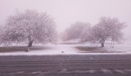 Nevşehir’de Nisan Ortasında Lapa Lapa Kar Yağdı