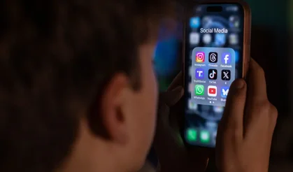 Sosyal Medyaya 15 Yaş Sınırı Getiren Teklif Yasalaştı