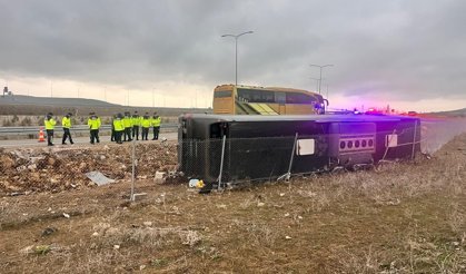 Nevşehir’den Ankara’ya Giden Yolcu Otobüsü Devrildi: 19 Yaralı