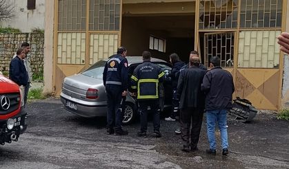 Nevşehir’de Otomobil Boş Dükkâna Daldı (Video)