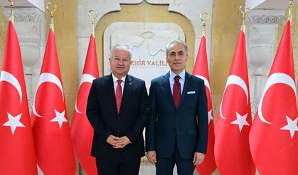 Aksaray Valisi Duru’dan Nevşehir Valisi Kök’e Hayırlı Olsun Ziyareti