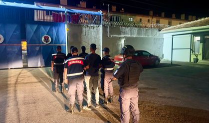Nevşehir'de Tarladan Güneş Panellerini Çalan Hırsızlar Tutuklandı