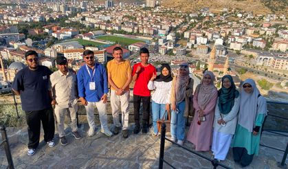 Malezyalı İlahiyat Öğrencileri Nevşehir'de Kapadokya’ya Hayran Kaldı