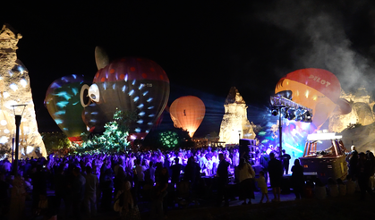 Kapadokya Semaları Festivalin İlk Gününde Renk Cümbüşüne Döndü