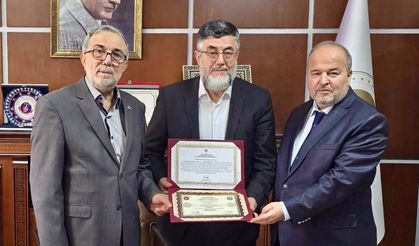 Nevşehir’de Din Görevlisi 55 Yaşında Hafız Oldu...