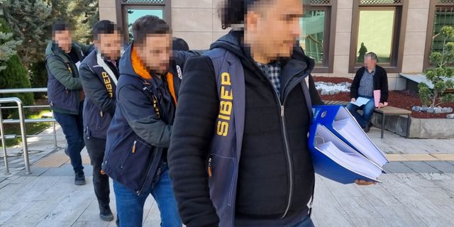 Nevşehir'de Nitelikli Dolandırıcılıktan 3 Şahıs Tutuklandı