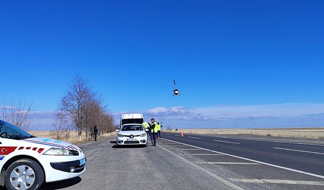 Nevşehir'de "cayrokopter" ile trafik denetimi yapıldı