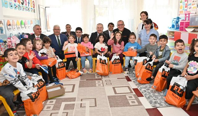 FLO'dan Nevşehir'de Öğrencilere Bin 981 Çift Ayakkabı