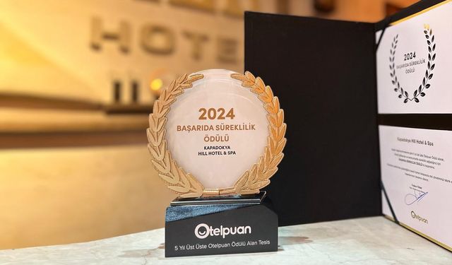 Kapadokya Hill Hotel & Spa'ya Otelpuan.com'dan Başarıda Süreklilik Ödülü!