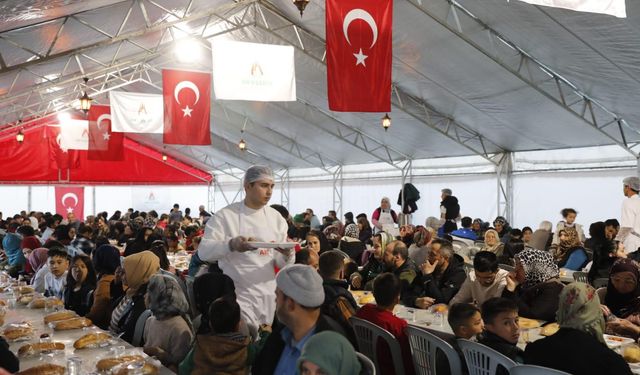 Nevşehir Belediyesi Ramazan Çadırında İftar Coşkusu