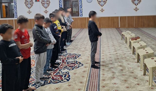 Nevşehir'de öğrenciler itikafa girdi