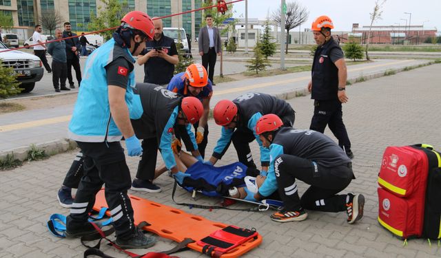 NEVÜ'de Gerçeğe Yakın ve Yangın Tatbikatı ile Güvenlik Bilinci Arttırıldı