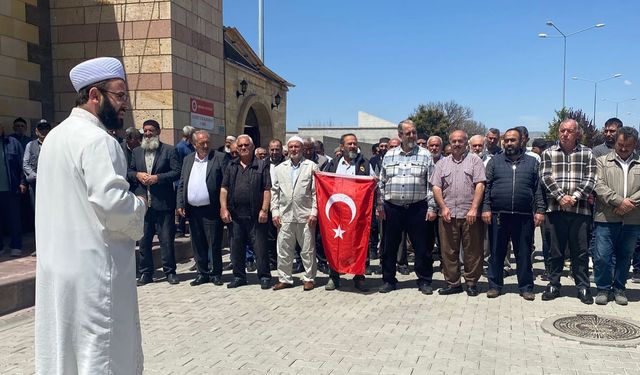 Derinkuyu Yazıhüyük'te Hacı adayları dualarla uğurlandı