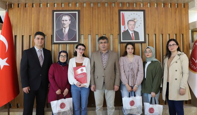 Rektör Aktekin’den En Çok Kitap Okuyan NEVÜ’lülere Ödül