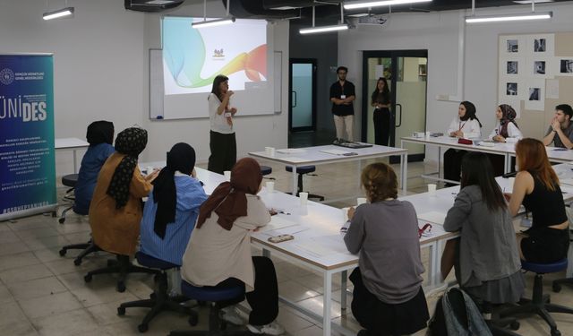 NEVÜ Kapadokya Tasarım Kulübü'nden “Suluboya” ve “Yapay Zekâ” Temalı Çalıştay