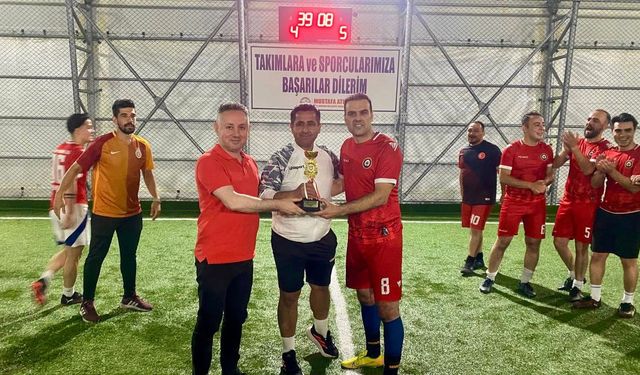 Ortahisar'da Halı Saha Futbol Turnuvası şampiyonu belli oldu