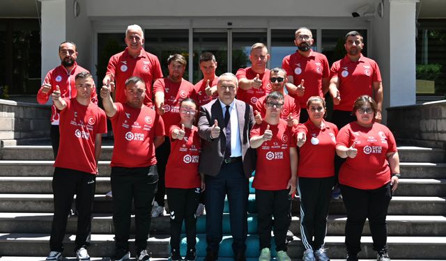 Vali Fidan, Down Sendromlu Milli Sporcuları Kabul Etti