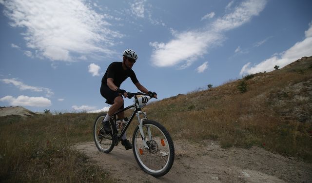 Türkiye’nin ilk elektrikli bisiklet yarışı Kapadokya’da koşuldu