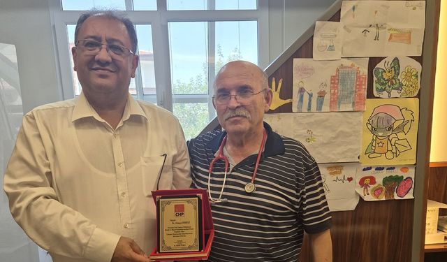 CHP Nevşehir’den Dereli’ye Teşekkür Plaketi
