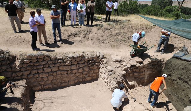 Rektör Aktekin Sobesos Antik Kenti’ndeki Arkeolojik Çalışmaları Yerinde İnceledi