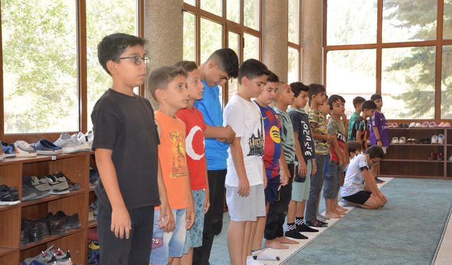 Ürgüp’te Yaz Kur’an Kursu Coşkusu 380 Öğrenciyle Taçlandı