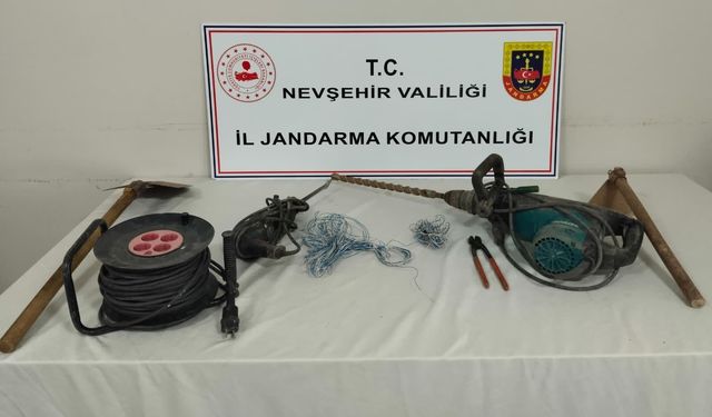 Nevşehir Özlüce’de El Yapımı Patlayıcıyla Define Aradılar!