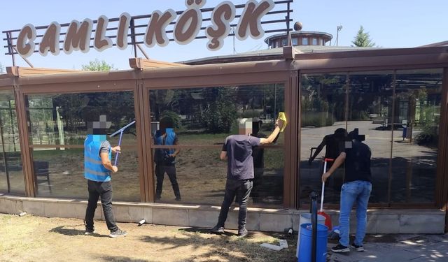 Nevşehir'de yükümlüler genç ofis’i temizledi