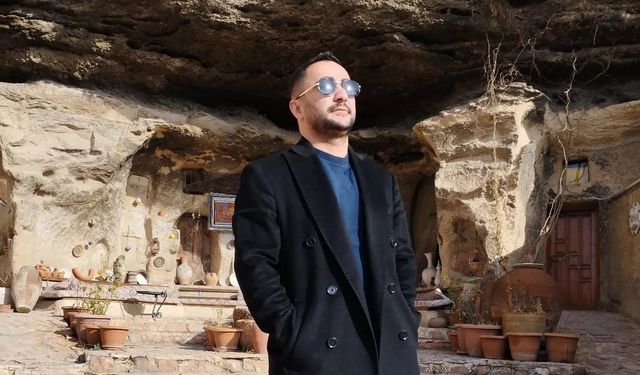 Peri bacaları arasında ölü olarak bulundu