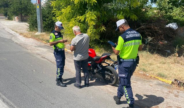 Avanos Jandarma’dan Özkonak’ta Trafik Güvenliği Eğitimi