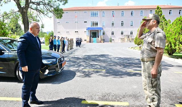Vali Fidan’dan JAKEM Komutanı Albay Hüseyin Fırat’a Ziyaret
