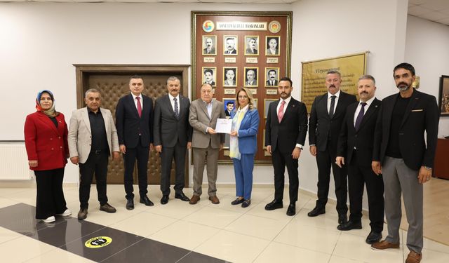 MHP Heyeti NTSO Başkanı Parmaksız’ı Ziyaret Etti