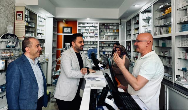 AK Parti Nevşehir İl Başkanı Aygün, Dünya Eczacılık Günü’nde Eczacılarla Bir Araya Geldi