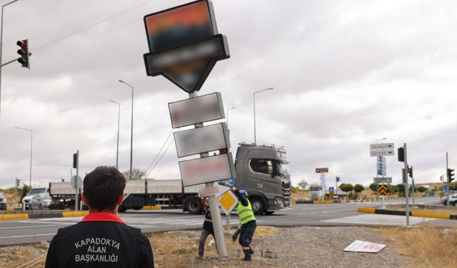 Kapadokya’da Estetiği Bozan Tabelalar Kaldırıldı