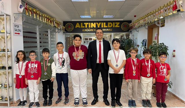 29 Ekim Cumhuriyet Bayramı Satranç Turnuvasında Dereceler Altınyıldız'ın